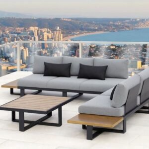Sofá modular de exterior fabricado en estructura metálica con cojines resistentes y diseño moderno. Ideal para terrazas, jardines y espacios al aire libre.
