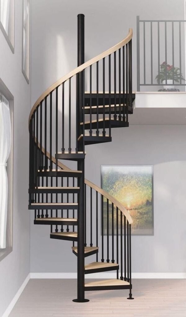 Escalera de caracol en acero negro con peldaños y pasamanos de madera moderna